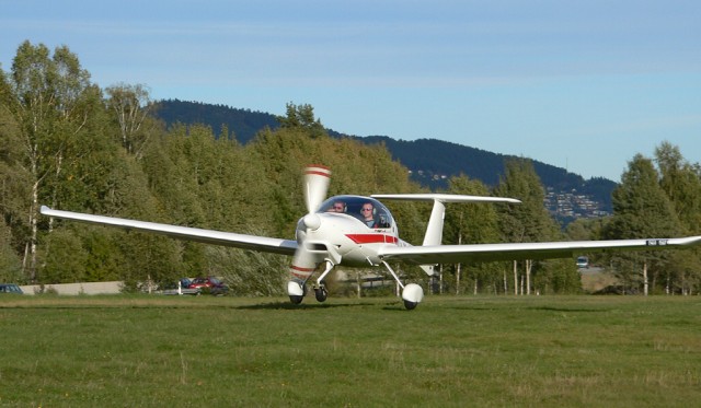 Oddvar Gr�stad og Ole-Anders Hegland i LN-DFL. Litt sidevind i dag.
