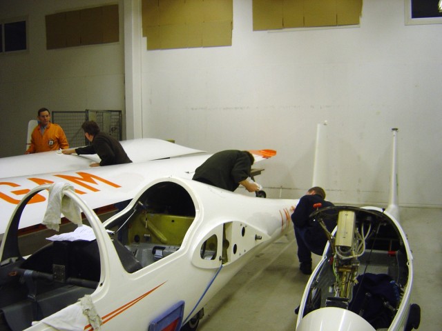 Hans, �yvind, Christian og Anders polerer GAM