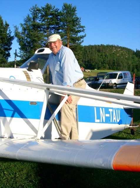 Jan og TAUen tjenestegj�r p� sommerleir p� Lunde